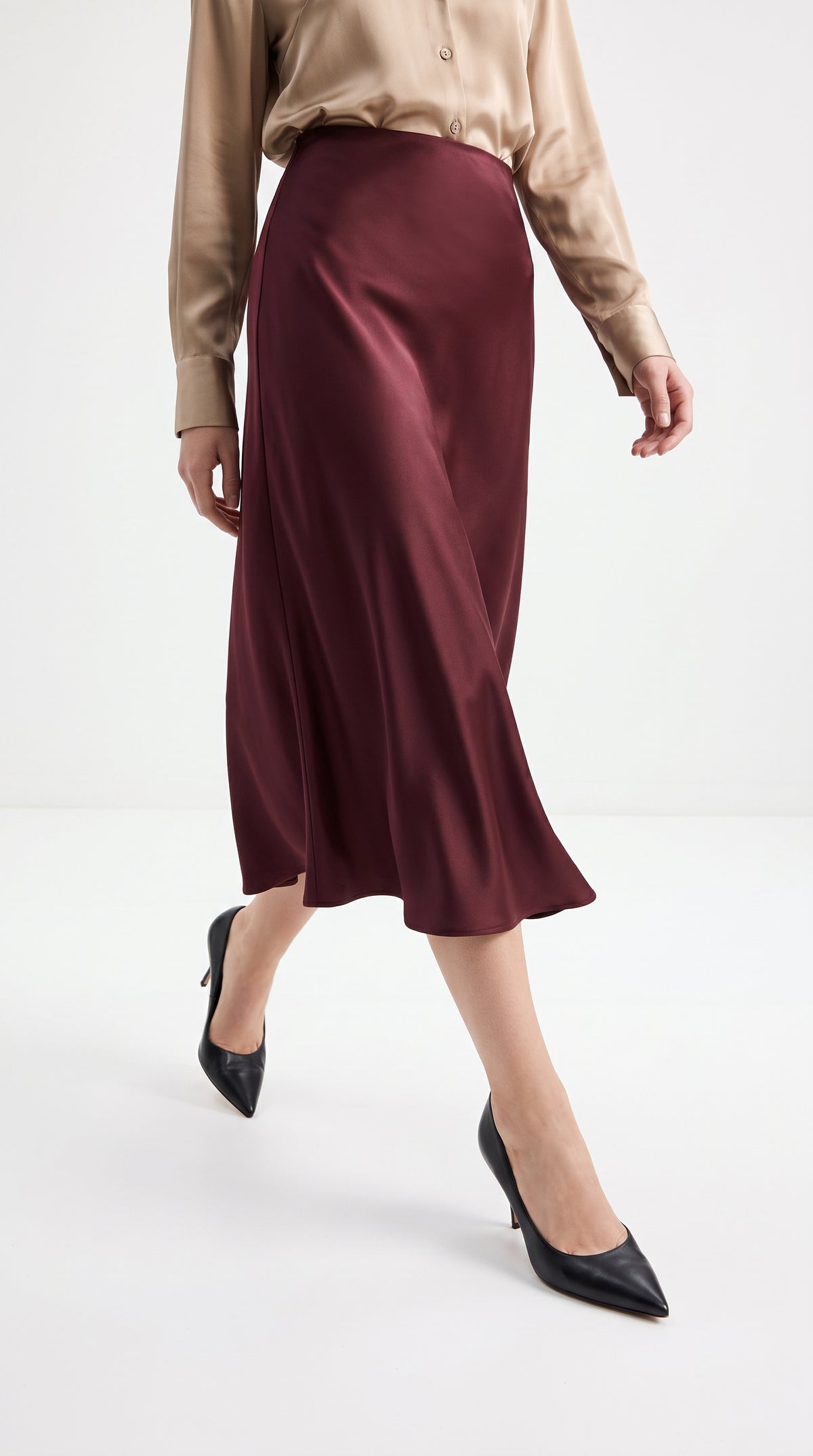 Women’s Flowing Satin Skirt – Full-Length Elegant Formal Wear in Maroon